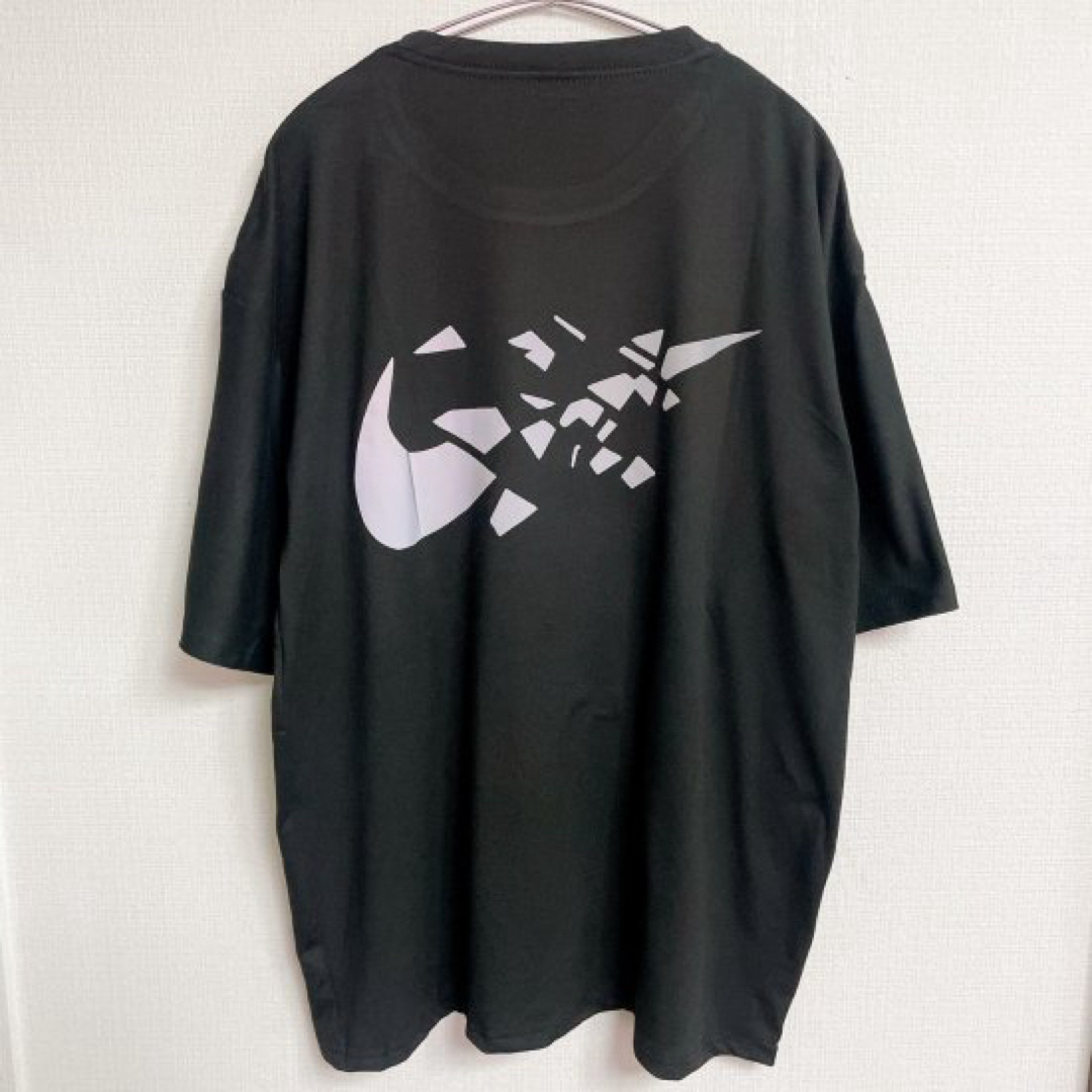 NEWタイプ 光る バックロゴ 反射ビッグサイズ Tシャツ ブラック　2XL メンズのトップス(Tシャツ/カットソー(半袖/袖なし))の商品写真