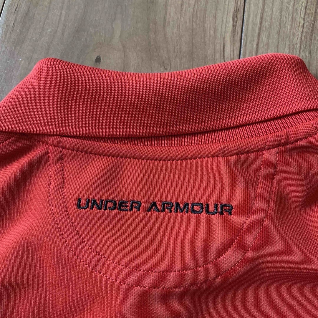 UNDER ARMOUR(アンダーアーマー)の［美品］アンダーアーマー  ゴルフ スポーツ シャツ レッド Mサイズ メンズのトップス(Tシャツ/カットソー(半袖/袖なし))の商品写真