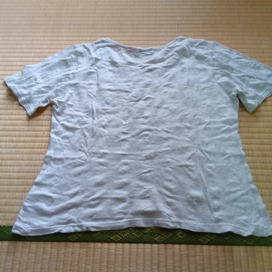 ベージュ半袖カットソーL レディースのトップス(Tシャツ(半袖/袖なし))の商品写真
