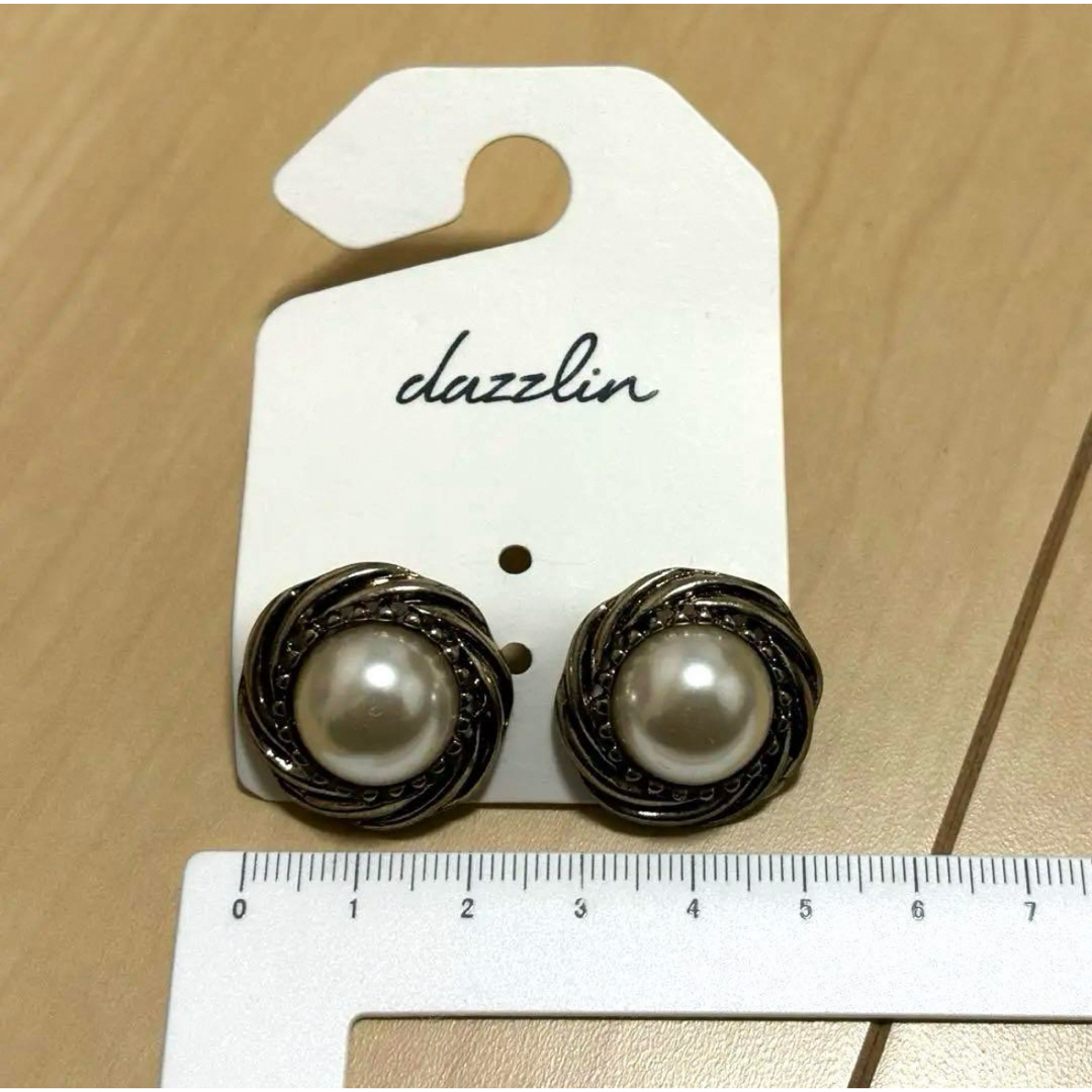 dazzlin(ダズリン)のdazzlin イヤリング ダズリン パール ゴールド レディースのアクセサリー(イヤリング)の商品写真