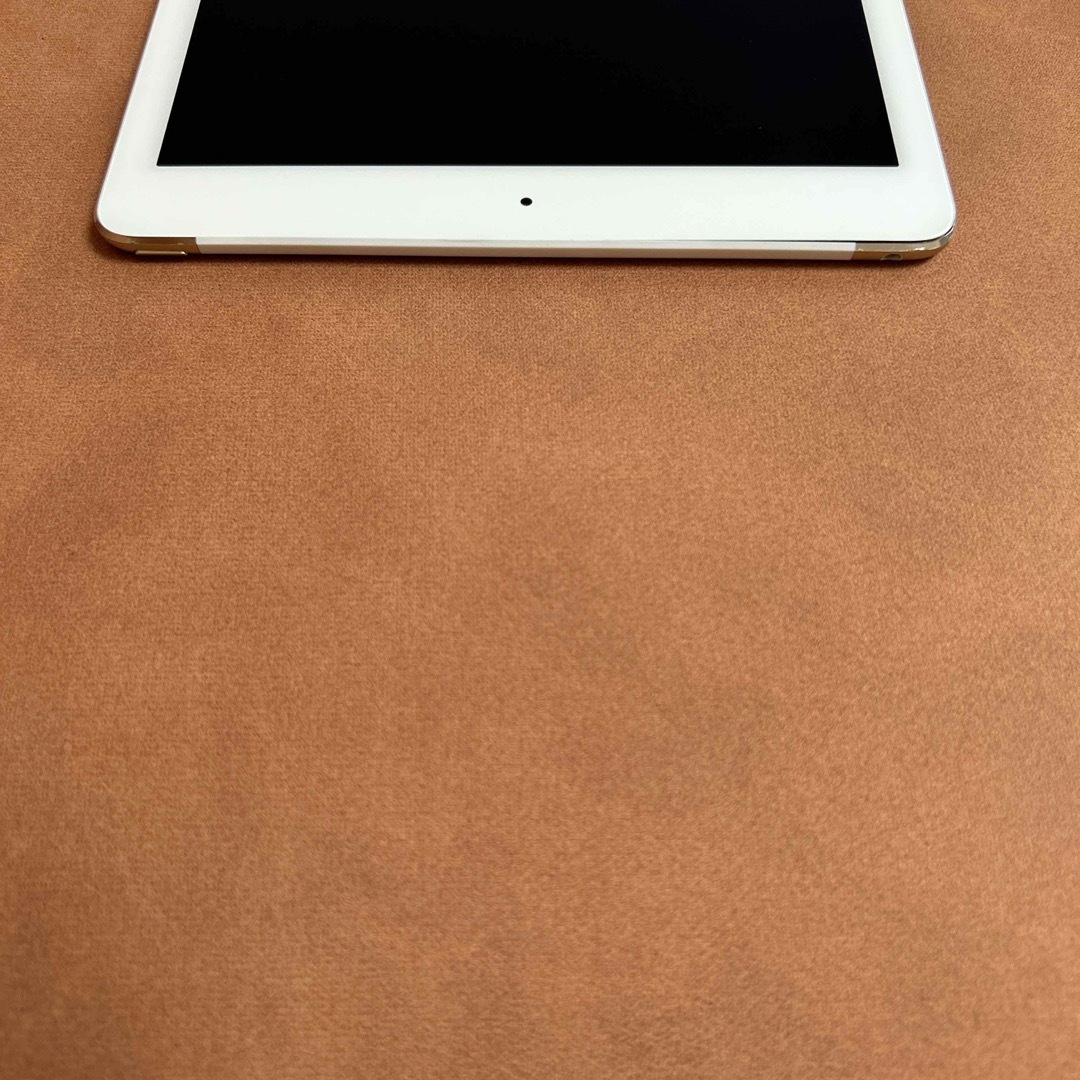 iPad(アイパッド)の電池最良好 iPad Air2 第2世代 32GB au スマホ/家電/カメラのPC/タブレット(タブレット)の商品写真