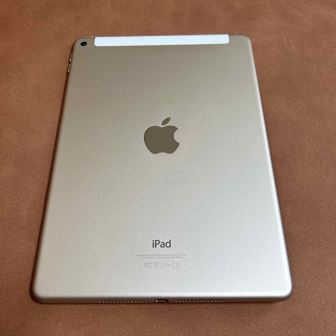 iPad(アイパッド)の電池最良好 iPad Air2 第2世代 32GB au スマホ/家電/カメラのPC/タブレット(タブレット)の商品写真