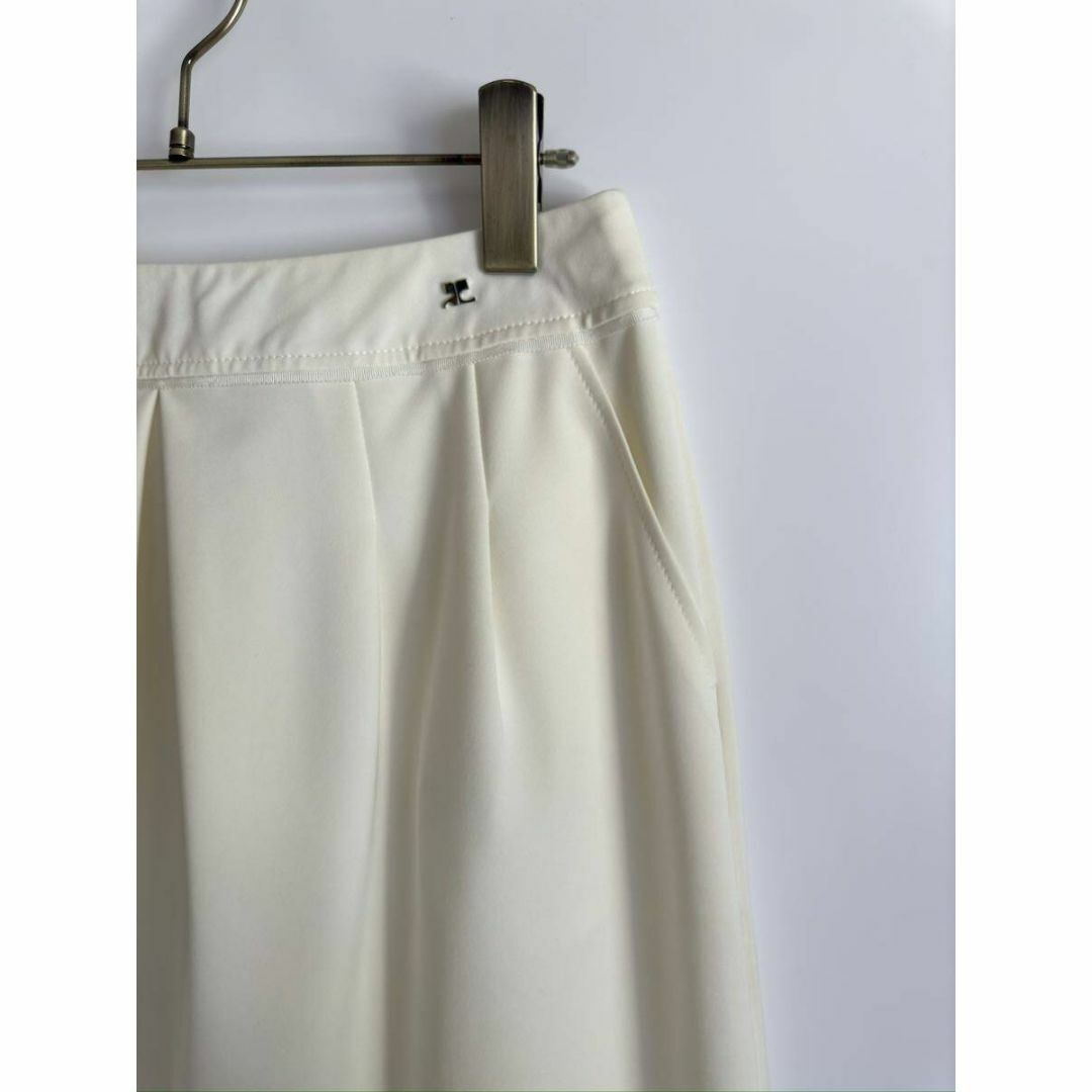 Courreges(クレージュ)のクレージュ スカート オフホワイト フレアー 膝丈 レディース レディースのスカート(ひざ丈スカート)の商品写真