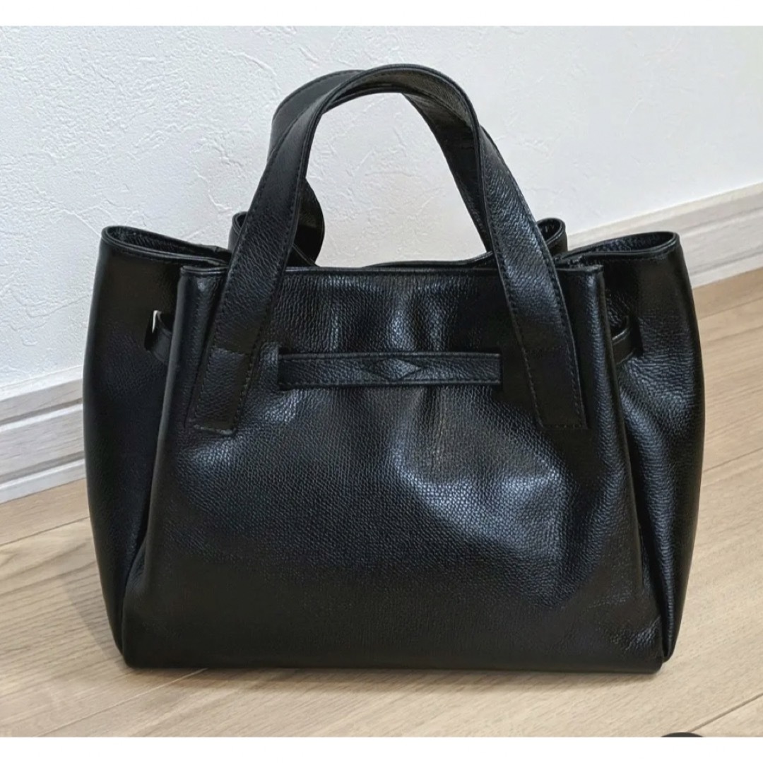 ユリエニタニ　カナグツキ　トート　美品 レディースのバッグ(トートバッグ)の商品写真