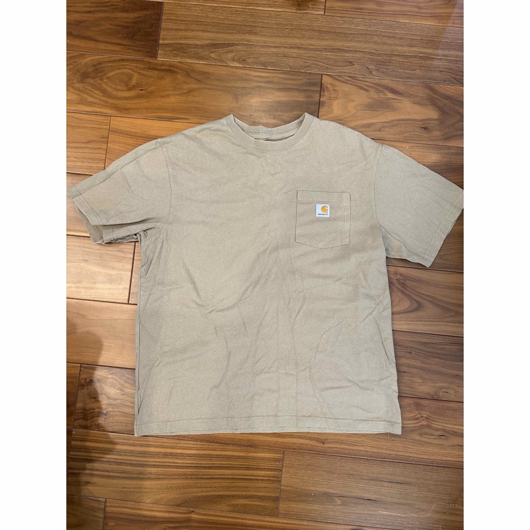 carhartt(カーハート)のカーハート　ポケットTシャツ　ベージュ メンズのトップス(Tシャツ/カットソー(半袖/袖なし))の商品写真