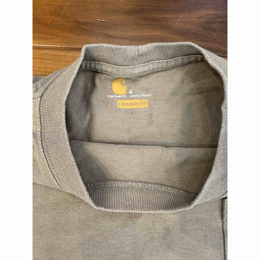 carhartt(カーハート)のカーハート　ポケットTシャツ　ベージュ メンズのトップス(Tシャツ/カットソー(半袖/袖なし))の商品写真