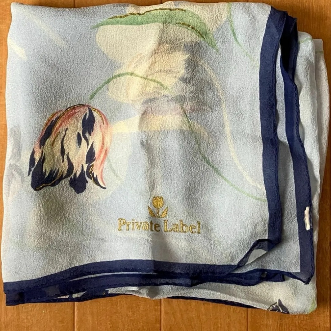 PRIVATE LABEL(プライベートレーベル)のプライベートレーベル　 大判 スカーフ　春　チューリップ　 レディースのファッション小物(バンダナ/スカーフ)の商品写真