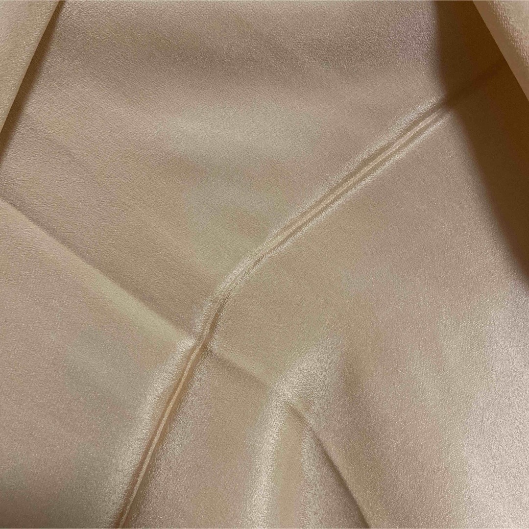 シルク100%オレンジベージュスカーフ(たぶん未使用、実家保管品) レディースのファッション小物(バンダナ/スカーフ)の商品写真