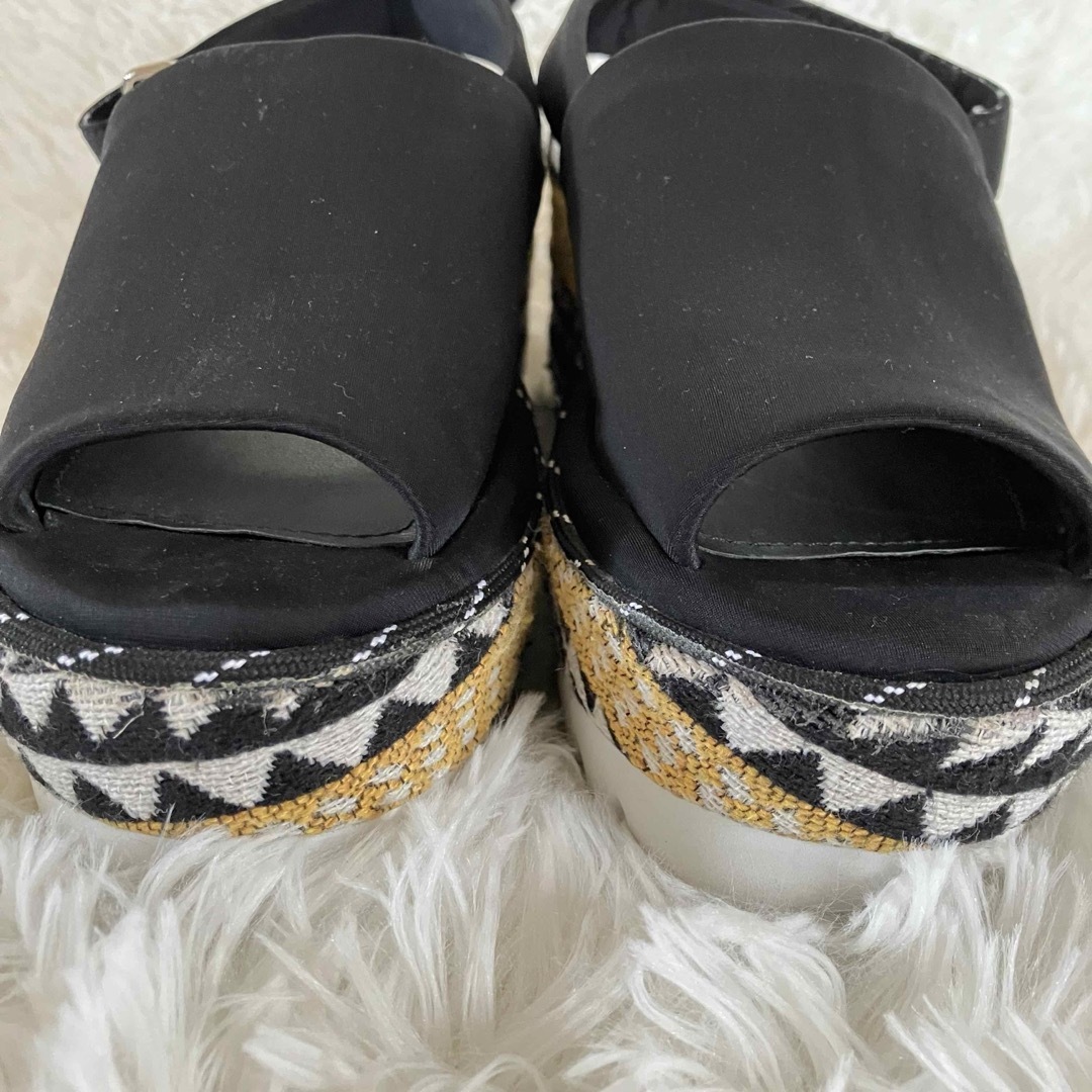 emmi(エミ)のemmi 厚底ソールサンダル size36  22.5〜23.0㎝相当 レディースの靴/シューズ(サンダル)の商品写真
