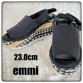 エミ(emmi)のemmi 厚底ソールサンダル size36  22.5〜23.0㎝相当(サンダル)