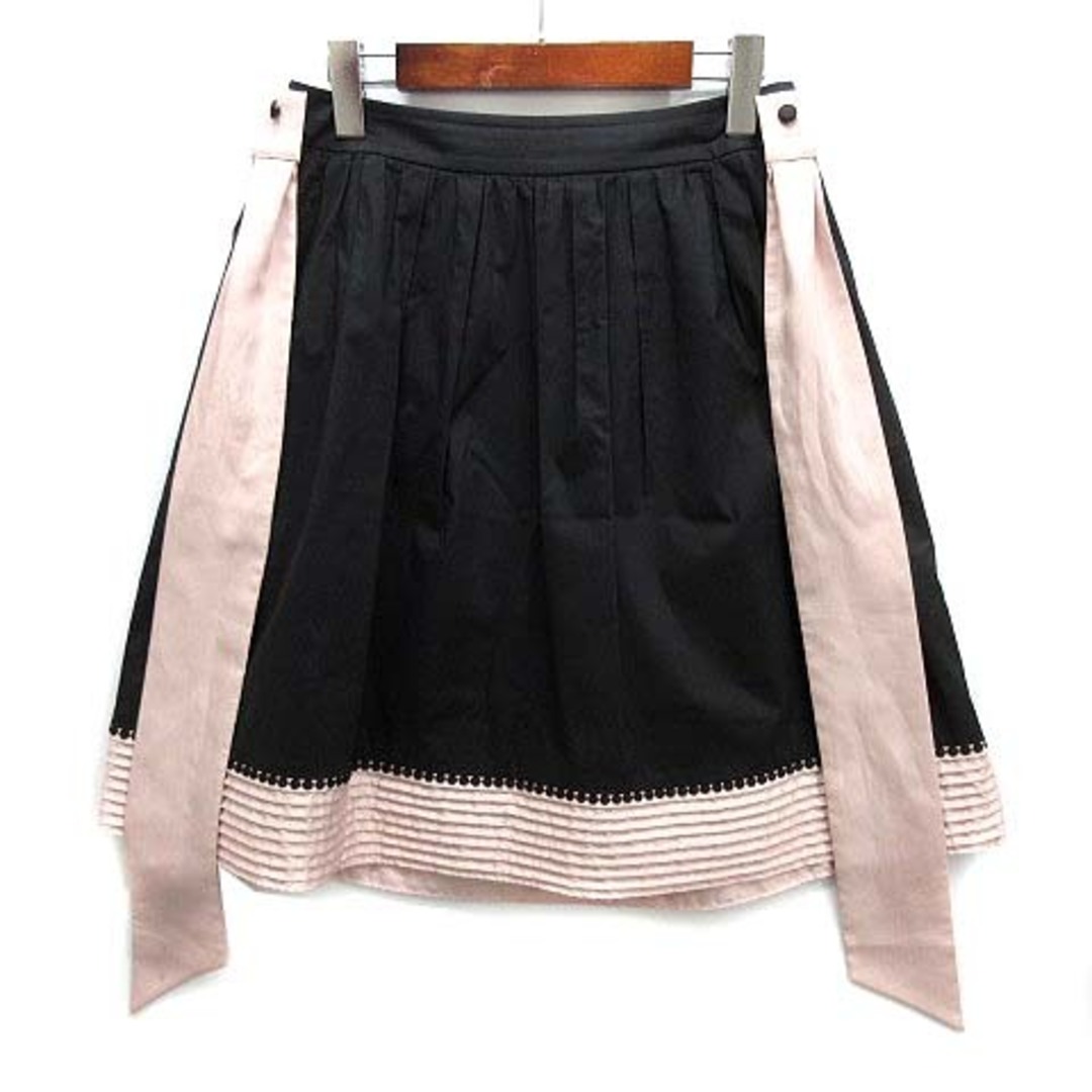 TO BE CHIC(トゥービーシック)のトゥービーシック TO BE CHIC スカート リボン ブラック ピンク 4 レディースのスカート(ひざ丈スカート)の商品写真