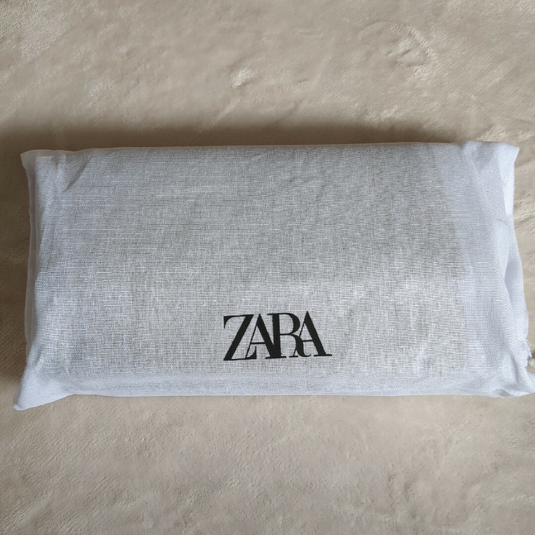 ZARA(ザラ)のZARA フラップクロスボディバッグ レディースのバッグ(ショルダーバッグ)の商品写真