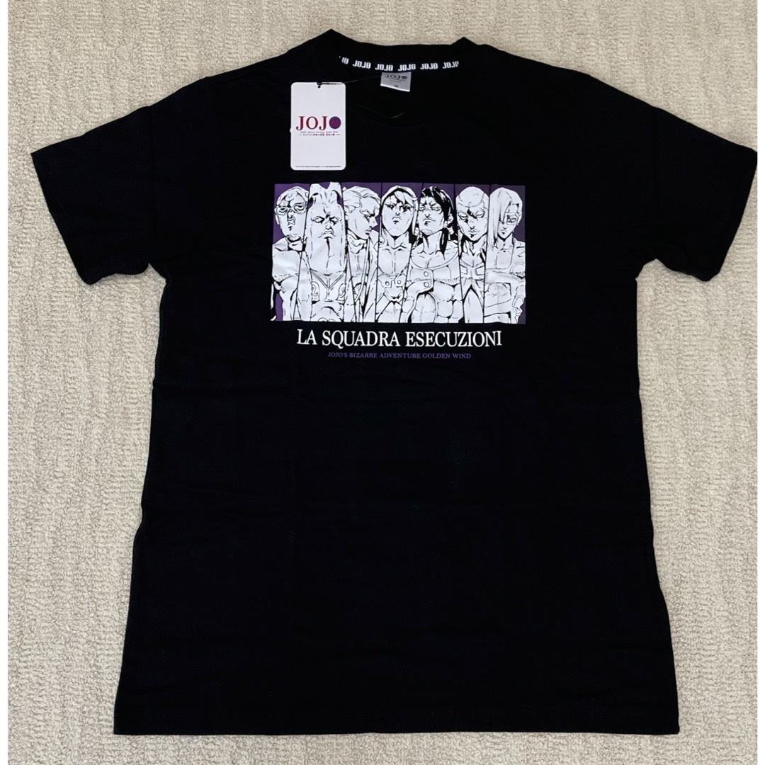 BANDAI(バンダイ)の【新品】ジョジョの奇妙な冒険 黄金の風 パッショーネ Tシャツ メンズのトップス(Tシャツ/カットソー(半袖/袖なし))の商品写真