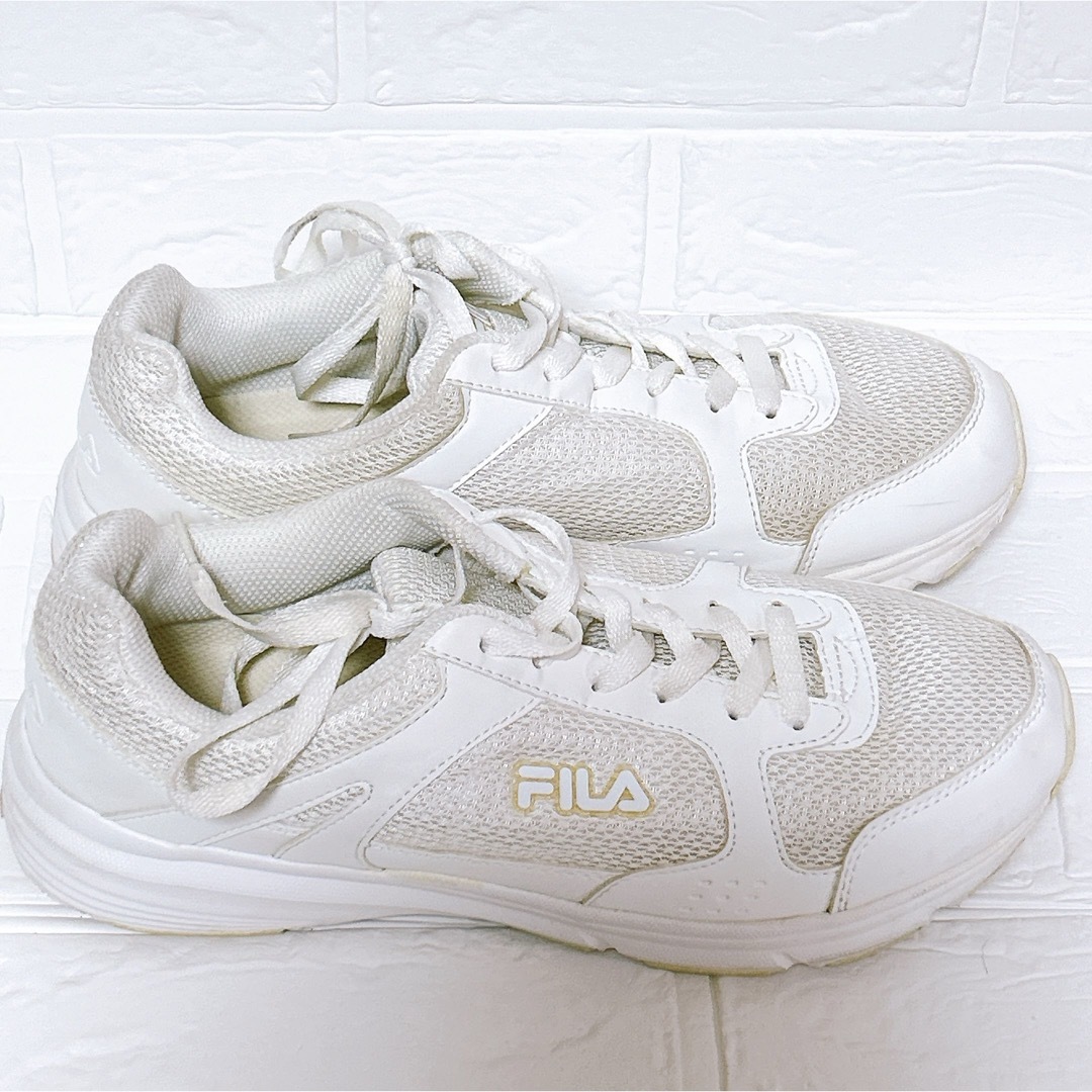 FILA(フィラ)のフィラ FILA スニーカー  ホワイト 白 26.5cm 運動 体育館シューズ メンズの靴/シューズ(スニーカー)の商品写真