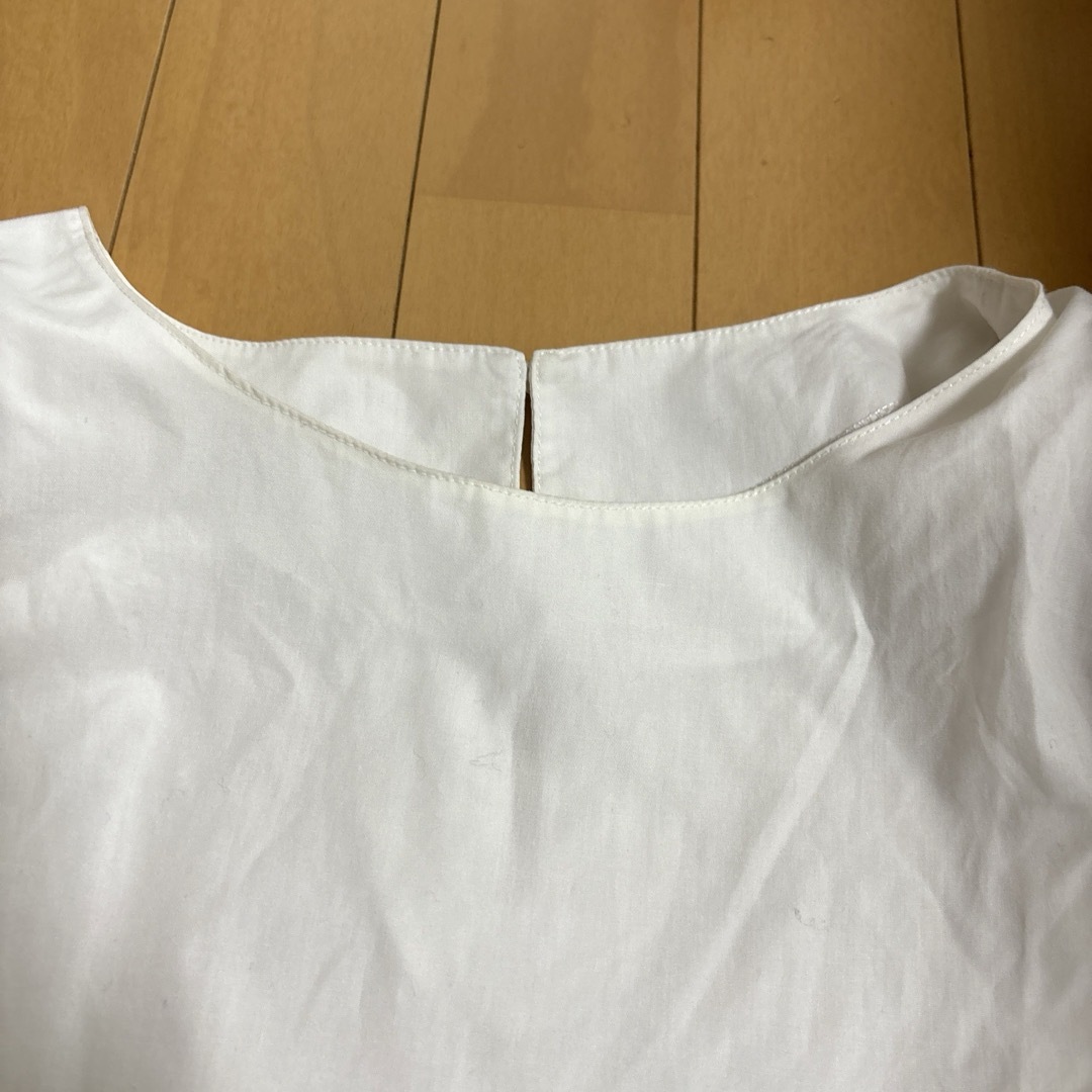 Rafraf 白のお袖ふんわりトップス　M レディースのトップス(シャツ/ブラウス(半袖/袖なし))の商品写真