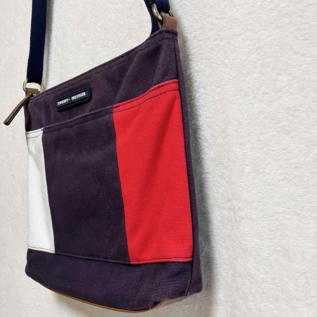 TOMMY HILFIGER(トミーヒルフィガー)のTOMMY HILFIGER キャンバス ショルダーバッグ レディースのバッグ(ショルダーバッグ)の商品写真