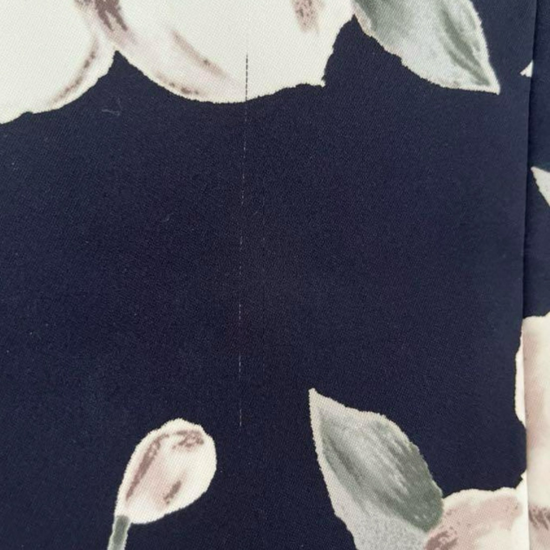 L'EST ROSE(レストローズ)のレストローズ　花柄ワンピース レディースのワンピース(ひざ丈ワンピース)の商品写真
