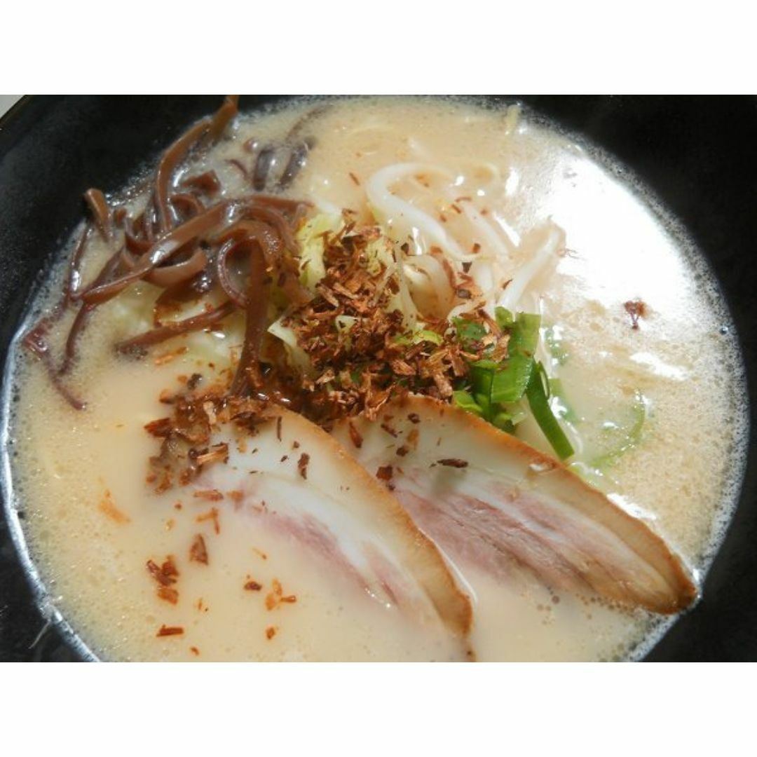 うまかよー　鹿児島黒豚 とんこつラーメン焦がしネギ入り　おすすめ　旨い 食品/飲料/酒の食品(麺類)の商品写真