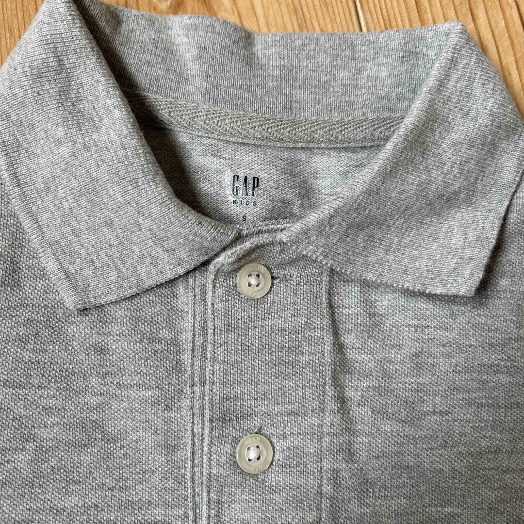 GAP(ギャップ)のGAP KIDS ポロシャツ キッズ/ベビー/マタニティのキッズ服男の子用(90cm~)(Tシャツ/カットソー)の商品写真