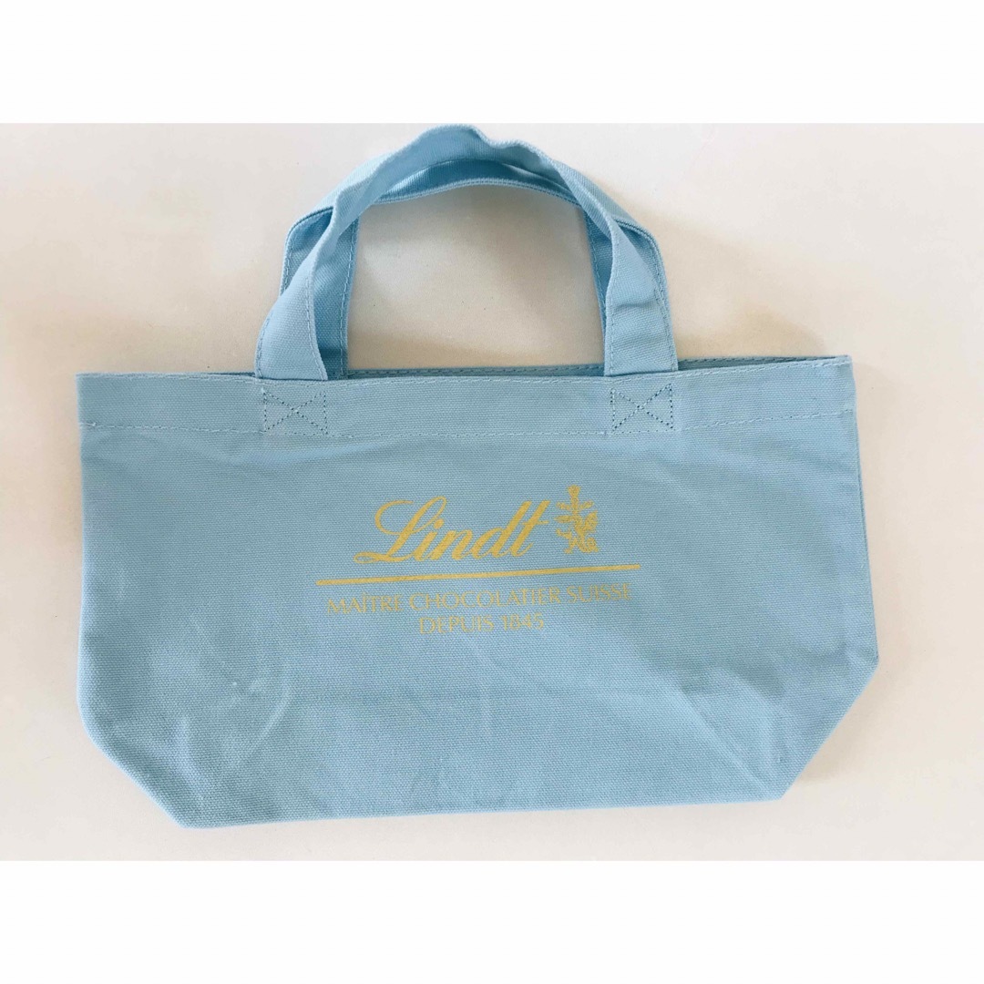 Lindt(リンツ)のリンツ　トートバッグ　保冷バッグ　２点セット　チョコレート　限定品　非売品 食品/飲料/酒の食品(菓子/デザート)の商品写真