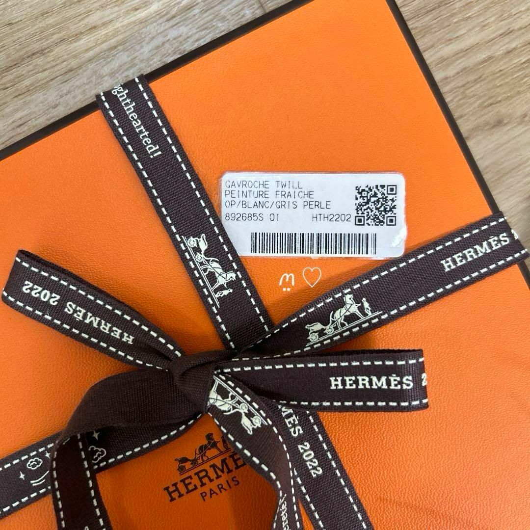 Hermes(エルメス)のHERMES　エルメス　ガヴロッシュ　ペンキ塗りたて　プチカレ　シルクスカーフ レディースのファッション小物(バンダナ/スカーフ)の商品写真