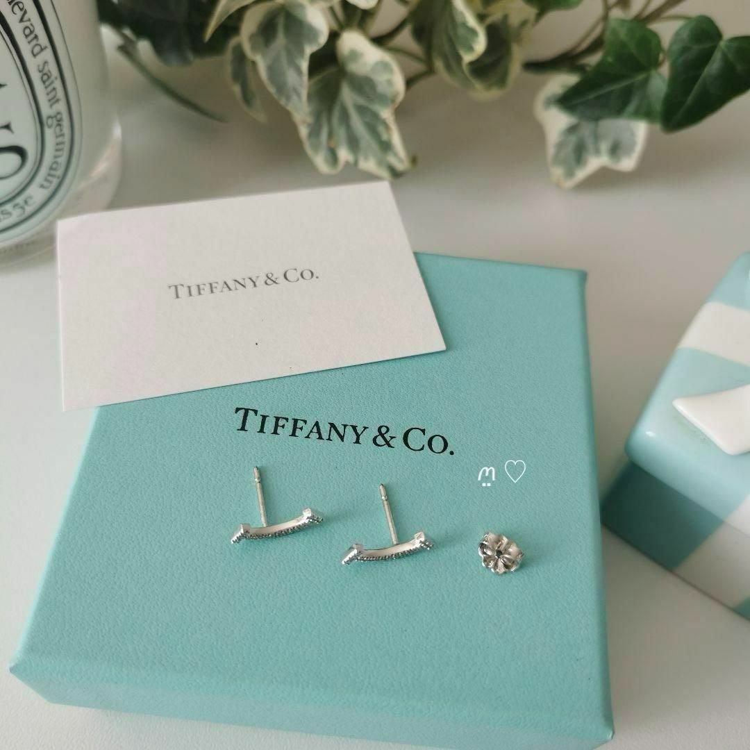 Tiffany & Co.(ティファニー)のティファニー　Tスマイルダイヤモンドピアス　Ꮶ18ホワイトゴールド　現行販売品 レディースのアクセサリー(ピアス)の商品写真