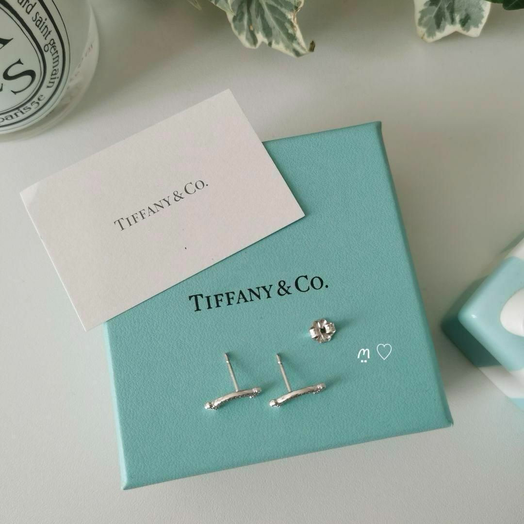 Tiffany & Co.(ティファニー)のティファニー　Tスマイルダイヤモンドピアス　Ꮶ18ホワイトゴールド　現行販売品 レディースのアクセサリー(ピアス)の商品写真