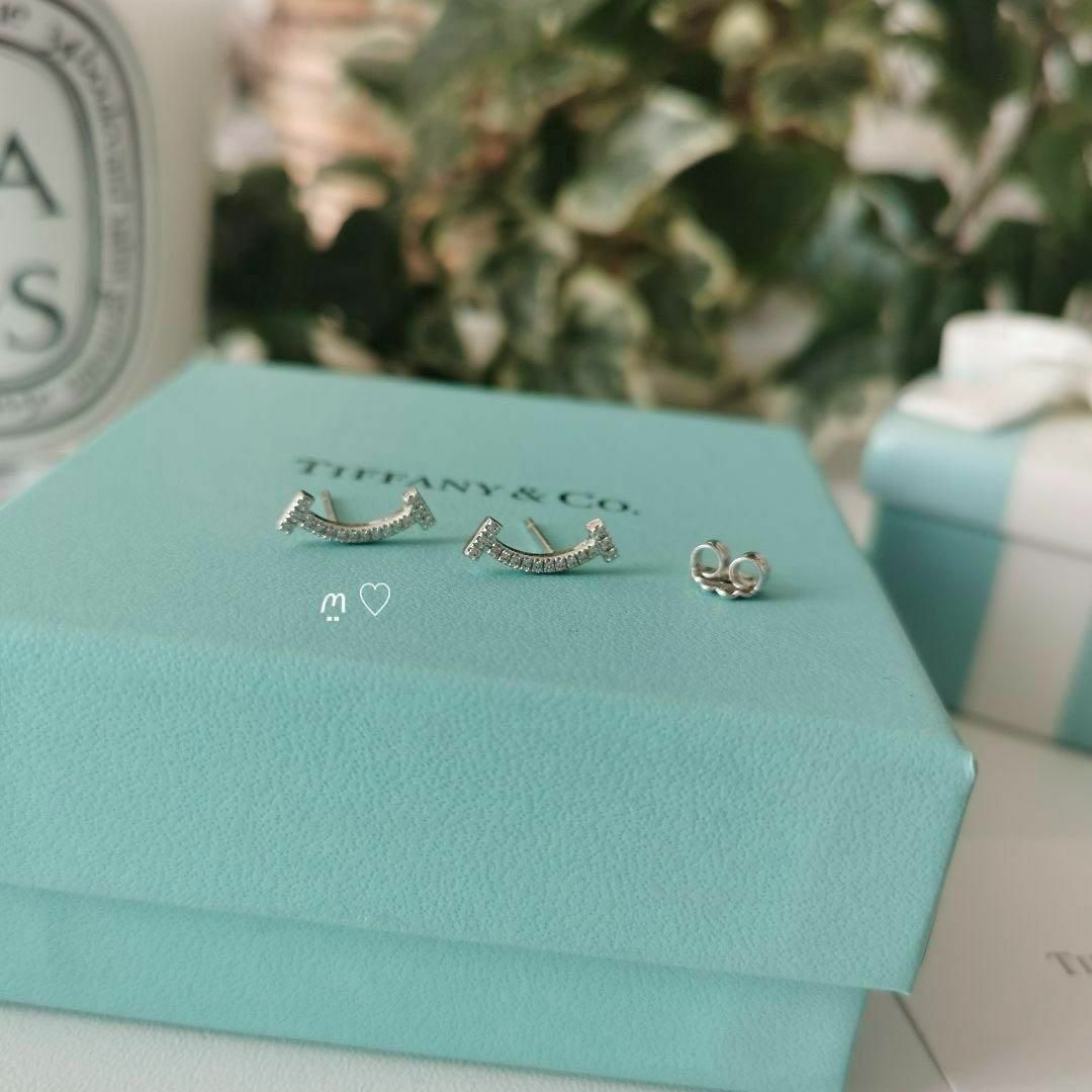 Tiffany & Co.(ティファニー)のティファニー　Tスマイルダイヤモンドピアス　Ꮶ18ホワイトゴールド　現行販売品 レディースのアクセサリー(ピアス)の商品写真