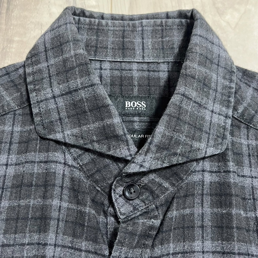 HUGO BOSS(ヒューゴボス)のヒューゴボス/HUGO BOSS チェック柄 長袖シャツ Sサイズ 約3万円 メンズのトップス(Tシャツ/カットソー(半袖/袖なし))の商品写真