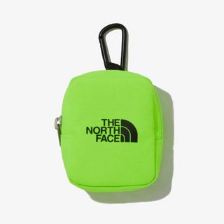 ザノースフェイス(THE NORTH FACE)のザノースフェイス　カラビナ付きミニポーチ　コインケース　新品未使用(ポーチ)