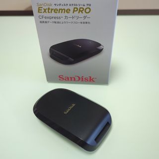 サンディスク(SanDisk)のSanDisk  CFexpress Type Bカードリーダー(その他)