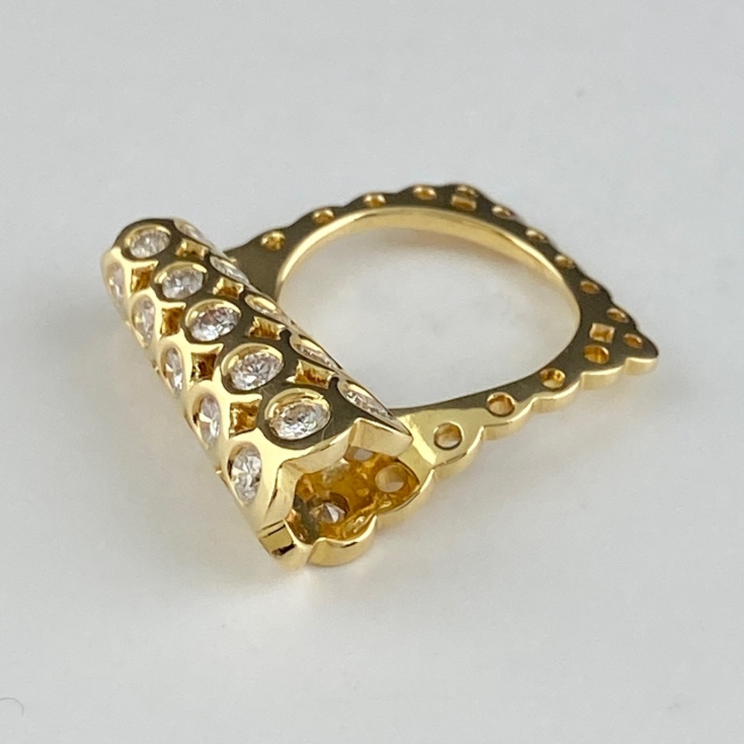 メレダイヤ デザインリング 11.5号 750 【中古】 レディースのアクセサリー(リング(指輪))の商品写真