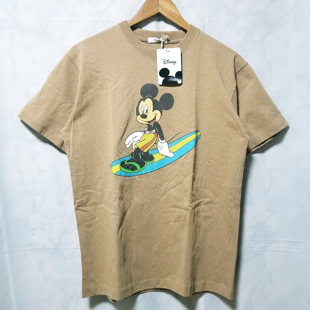 Disney(ディズニー)の新品　ディズニー　ミッキーマウス　Tシャツ　サーフィン　ベージュ　フリーサイズ メンズのトップス(Tシャツ/カットソー(半袖/袖なし))の商品写真