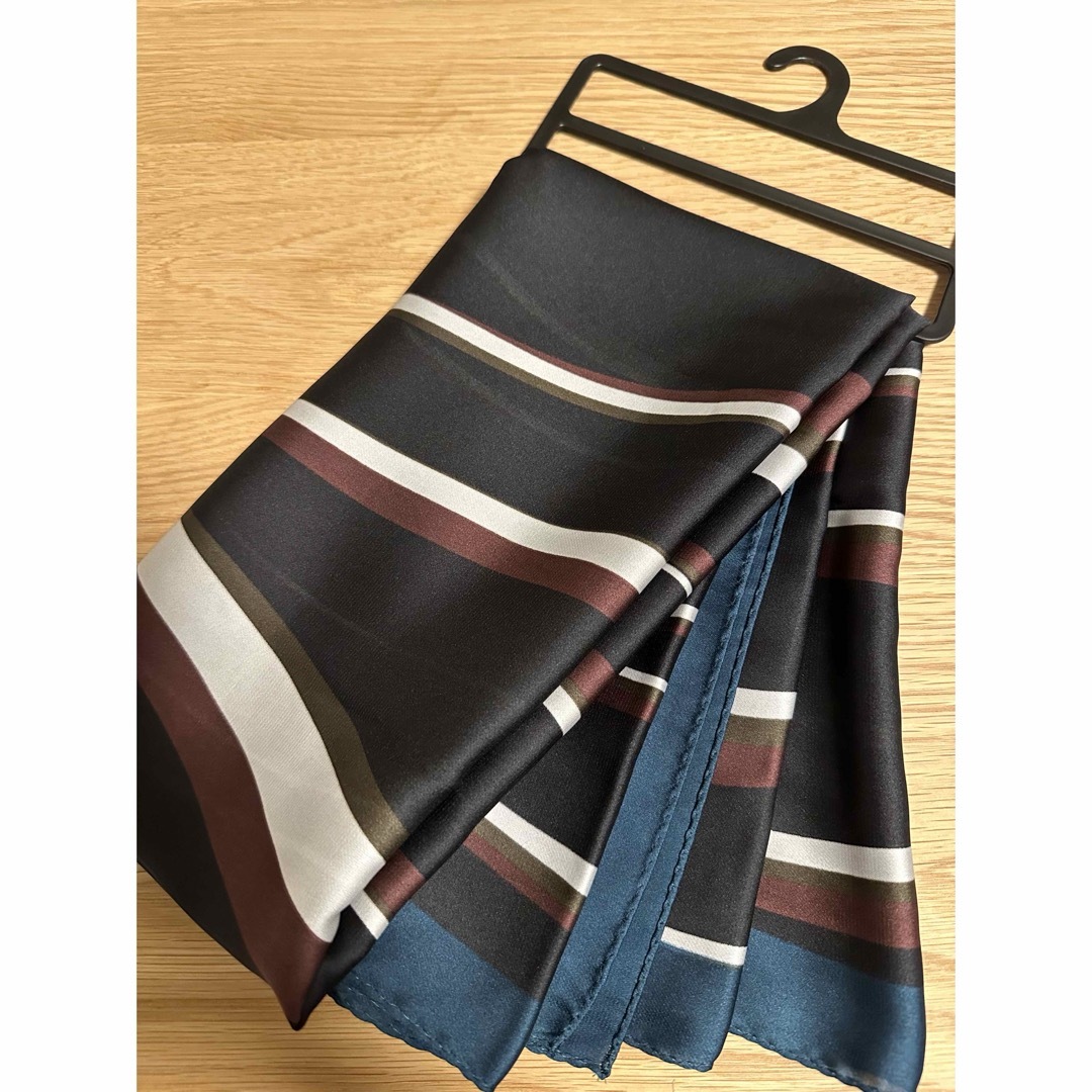 UNIQLO(ユニクロ)のユニクロ　スカーフ　ハナタジマコラボ レディースのファッション小物(バンダナ/スカーフ)の商品写真