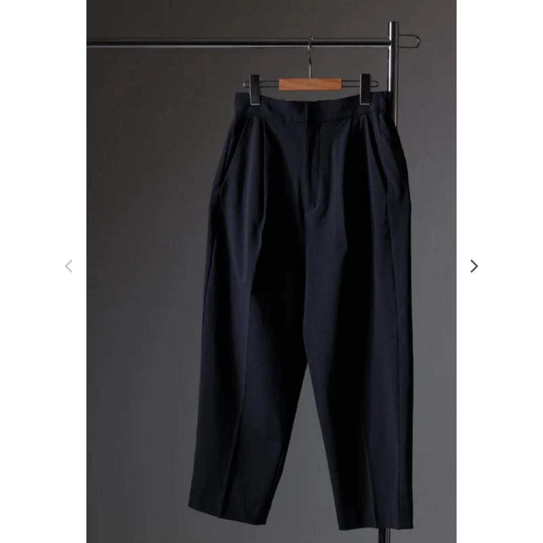 Ron Herman(ロンハーマン)のT.japan tuck wide trousers 36 ネイビー　新品 レディースのパンツ(カジュアルパンツ)の商品写真