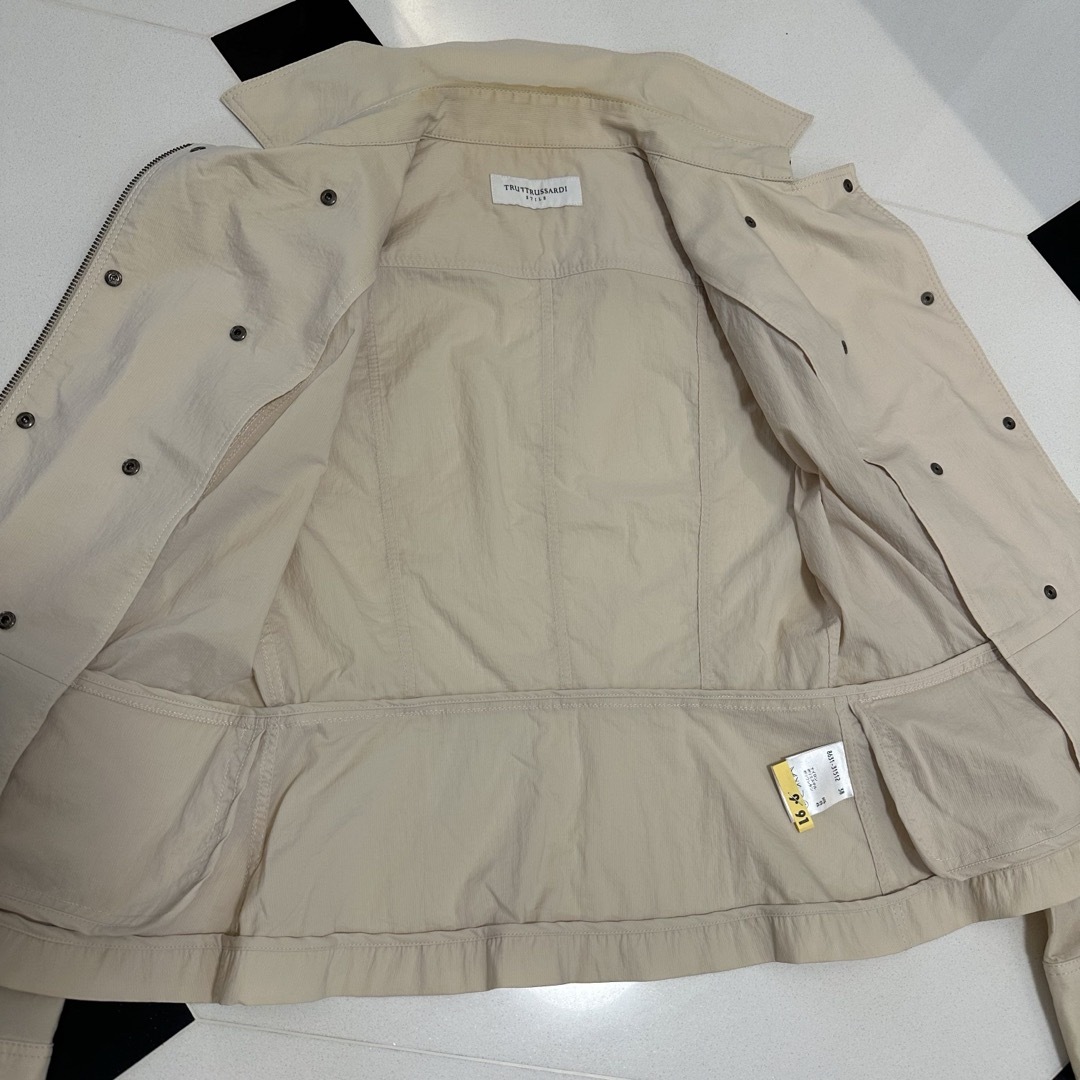 Trussardi(トラサルディ)のTRU TRUSSARDI/トゥルートラサルディ ジャケット 38 S 約4万円 レディースのジャケット/アウター(ミリタリージャケット)の商品写真