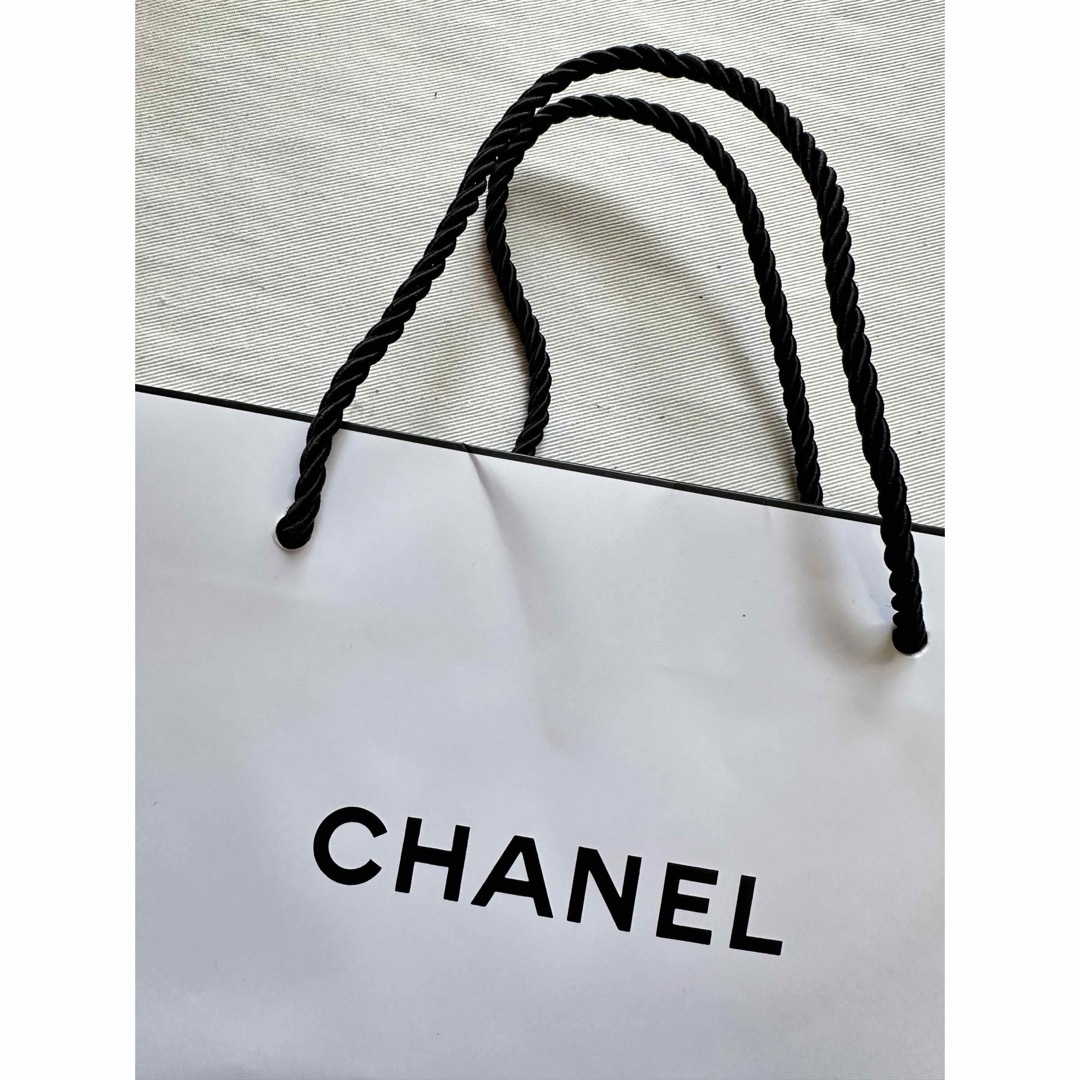 CHANEL(シャネル)のシャネル紙袋 レディースのバッグ(ショップ袋)の商品写真