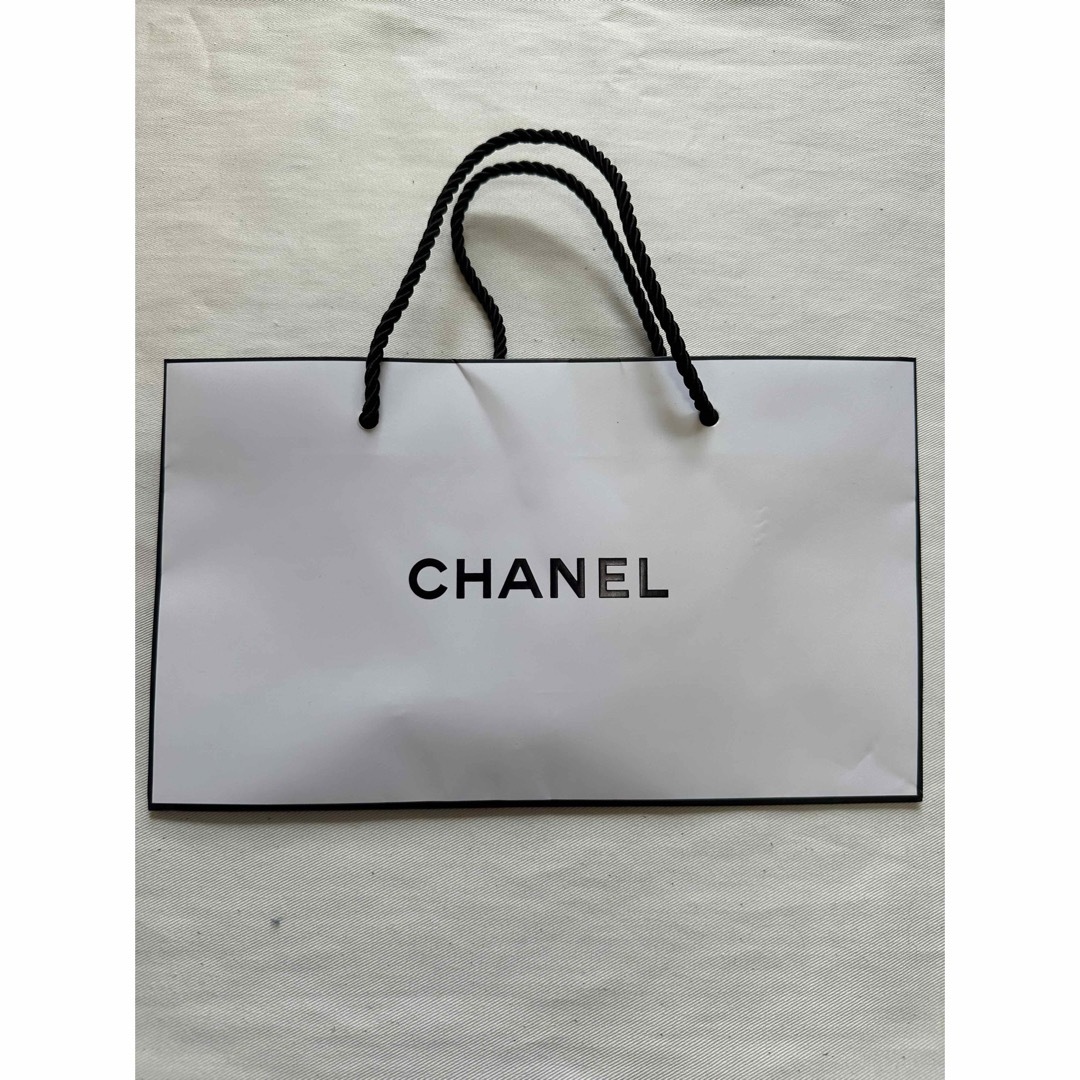 CHANEL(シャネル)のシャネル紙袋 レディースのバッグ(ショップ袋)の商品写真