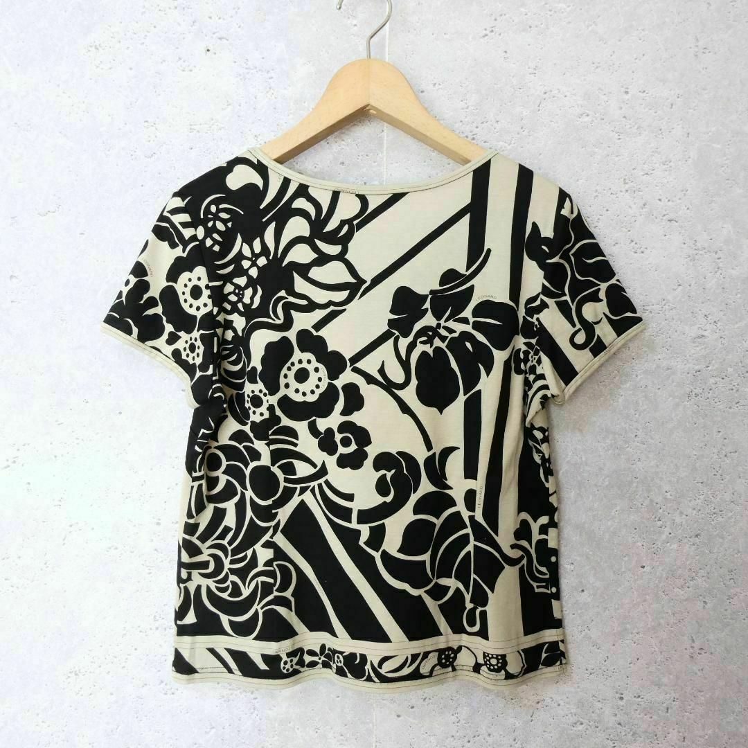 LEONARD(レオナール)の美品 LEONARD FASHION 花柄 クルーネック 半袖 Tシャツ レディースのトップス(Tシャツ(半袖/袖なし))の商品写真