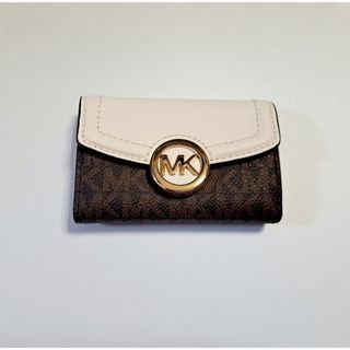 マイケルコース(Michael Kors)のMICHAEL KORS キーケース　ライトクリーム(キーケース)