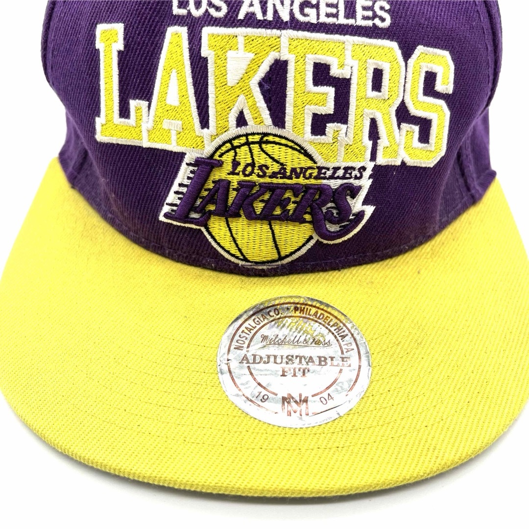 MITCHELL & NESS(ミッチェルアンドネス)のMitchell&Ness NBA ロサンゼルス・レイカーズ 2トーンキャップ メンズの帽子(キャップ)の商品写真