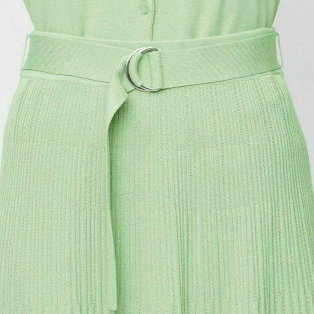 GU(ジーユー)の新品 春色 綺麗めフェミニン ランダムリブ編ニットフレアスカート ベルト付 緑 レディースのスカート(ロングスカート)の商品写真