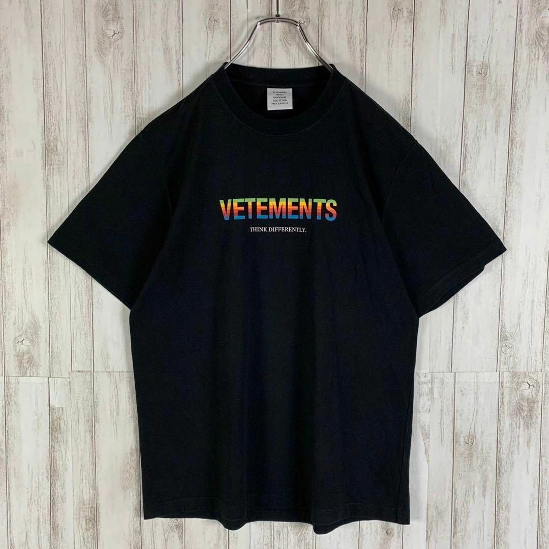 VETEMENTS(ヴェトモン)の【超絶人気モデル】ヴェトモン センターロゴ 即完売 希少 入手困難 Tシャツ メンズのトップス(Tシャツ/カットソー(半袖/袖なし))の商品写真