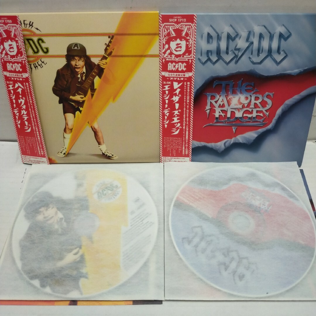 美盤 美品 紙ジャケット仕様 限定生産盤CDセット/AC/DC 2枚セット エンタメ/ホビーのCD(ポップス/ロック(洋楽))の商品写真