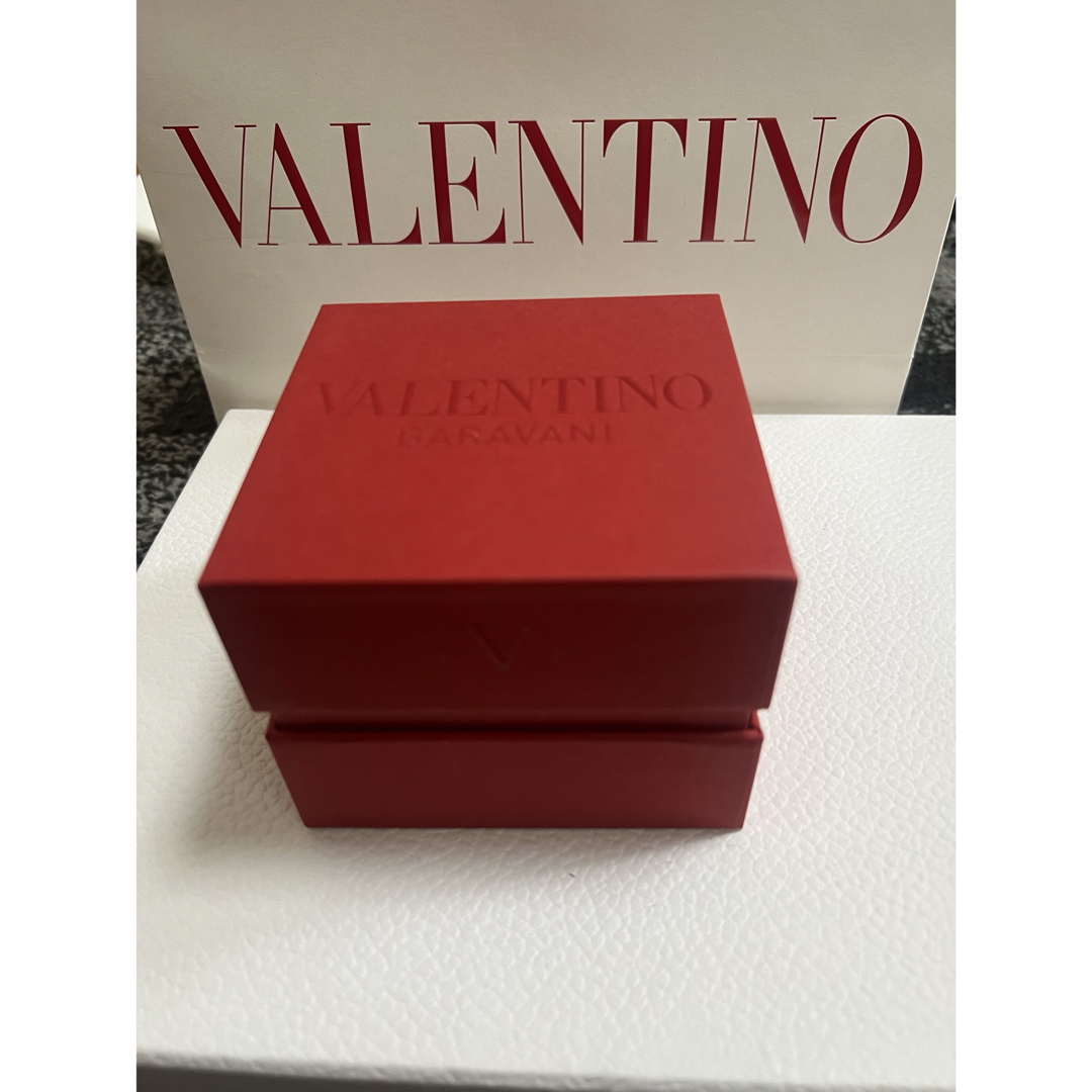 VALENTINO(ヴァレンティノ)のVALENTINO ヴァレンティノ　ピアス　箱　空箱　ブランド　アクセサリー　袋 メンズのアクセサリー(ピアス(両耳用))の商品写真