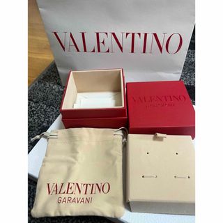 ヴァレンティノ(VALENTINO)のVALENTINO ヴァレンティノ　ピアス　箱　空箱　ブランド　アクセサリー　袋(ピアス(両耳用))