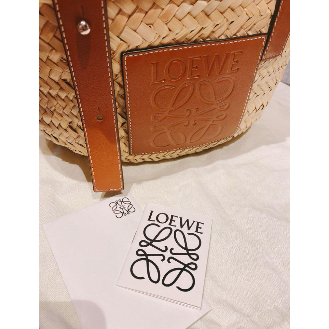 LOEWE(ロエベ)のかごバッグ　スモール　ナチュラル レディースのバッグ(かごバッグ/ストローバッグ)の商品写真