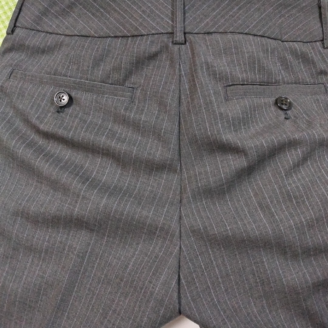 THE SUIT COMPANY(スーツカンパニー)のザスーツカンパニー　パンツスーツ　ウォッシャブルスーツ　グレー　38　M　9号位 レディースのフォーマル/ドレス(スーツ)の商品写真