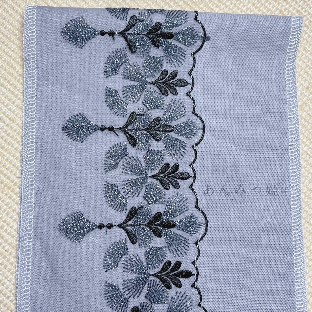 洗える刺繍半衿 いぶし銀と黒 レディースの水着/浴衣(和装小物)の商品写真