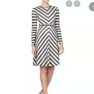 ビーシービージーマックスアズリア(BCBGMAXAZRIA)の美品★BCBGMAXAZRIA　パンチング　ワンピース　XXS(ひざ丈ワンピース)